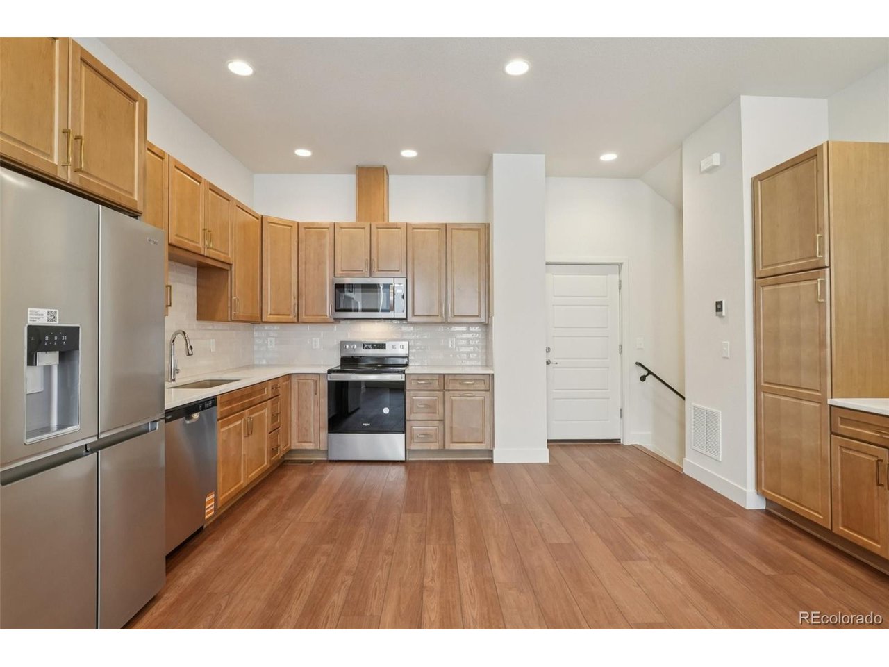 3122 W Bonfils Pl