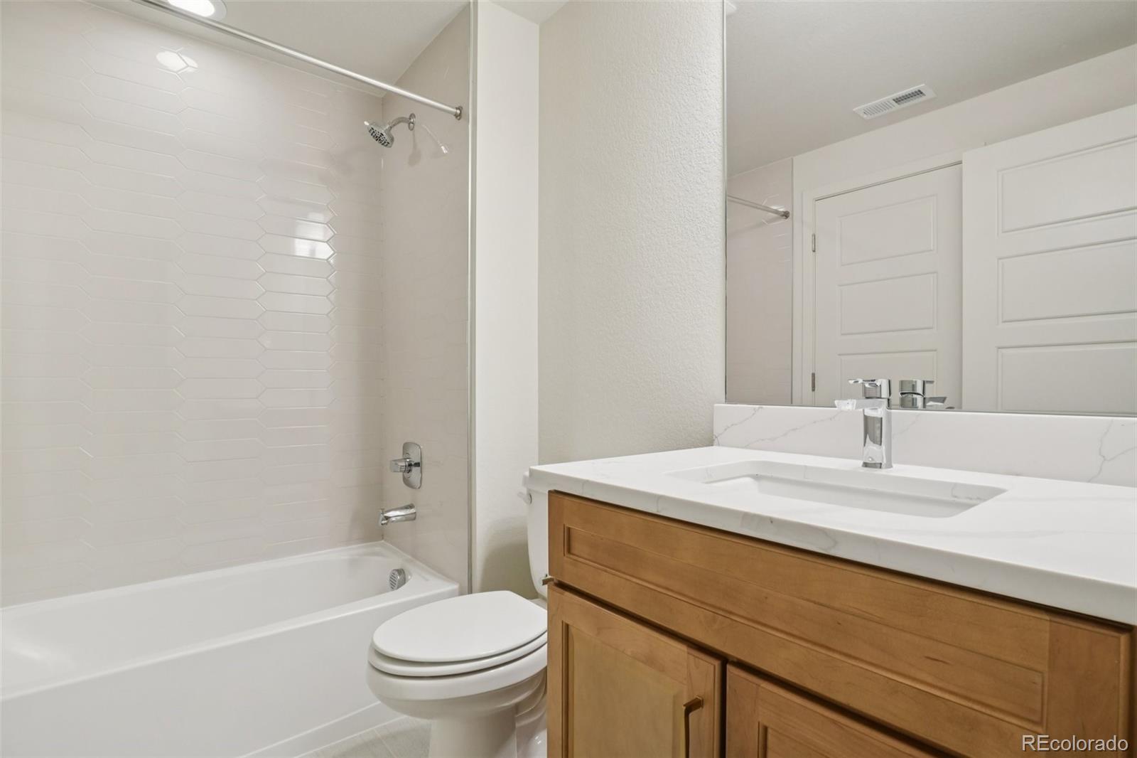 3122 W Bonfils Place