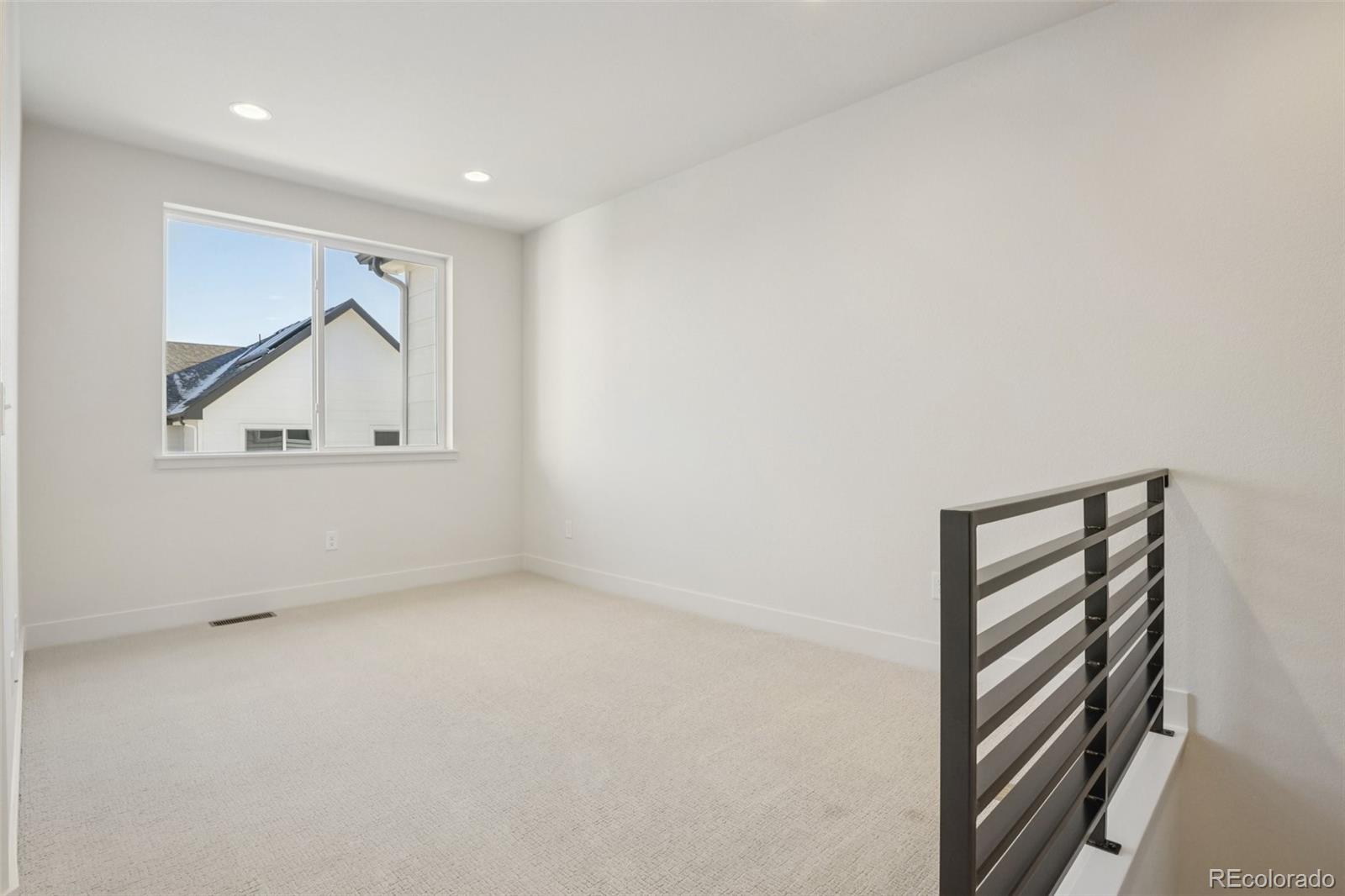 3122 W Bonfils Place