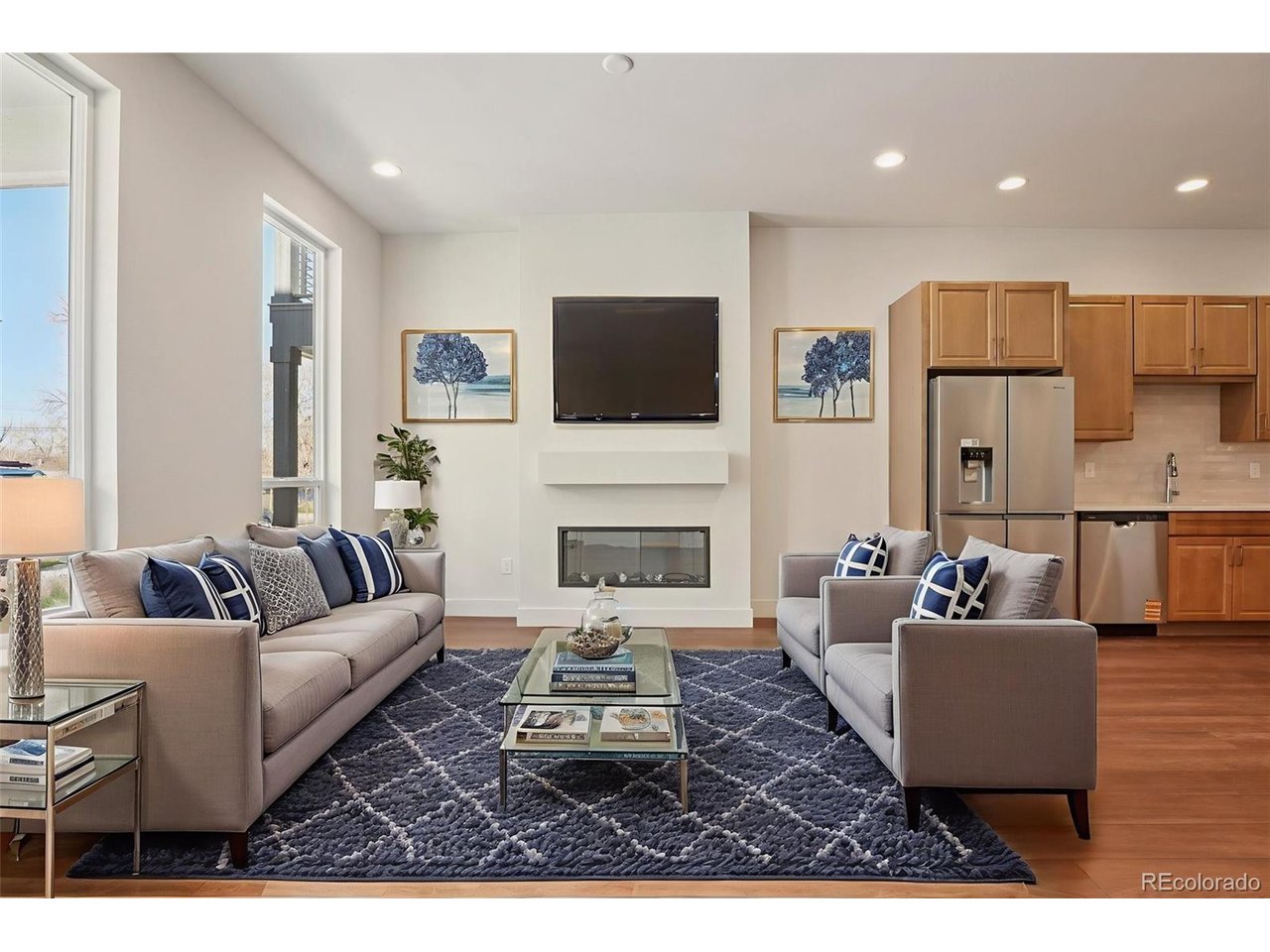 3122 W Bonfils Pl
