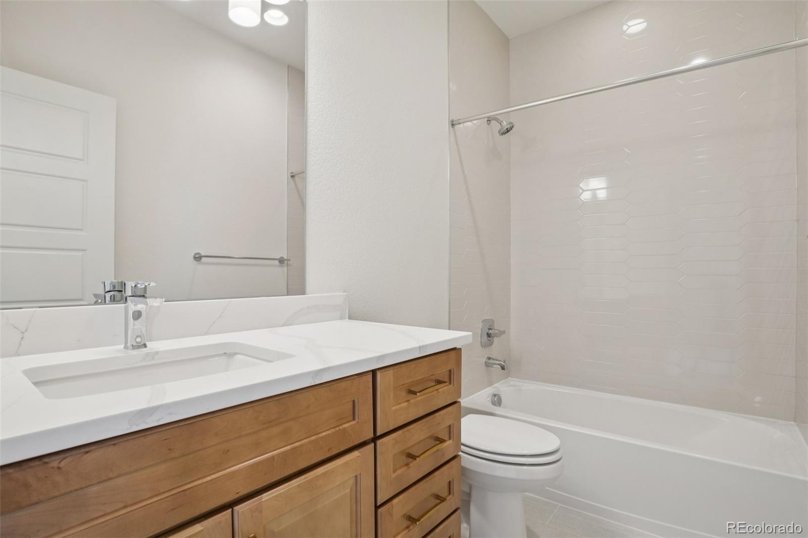 3122 W Bonfils Place