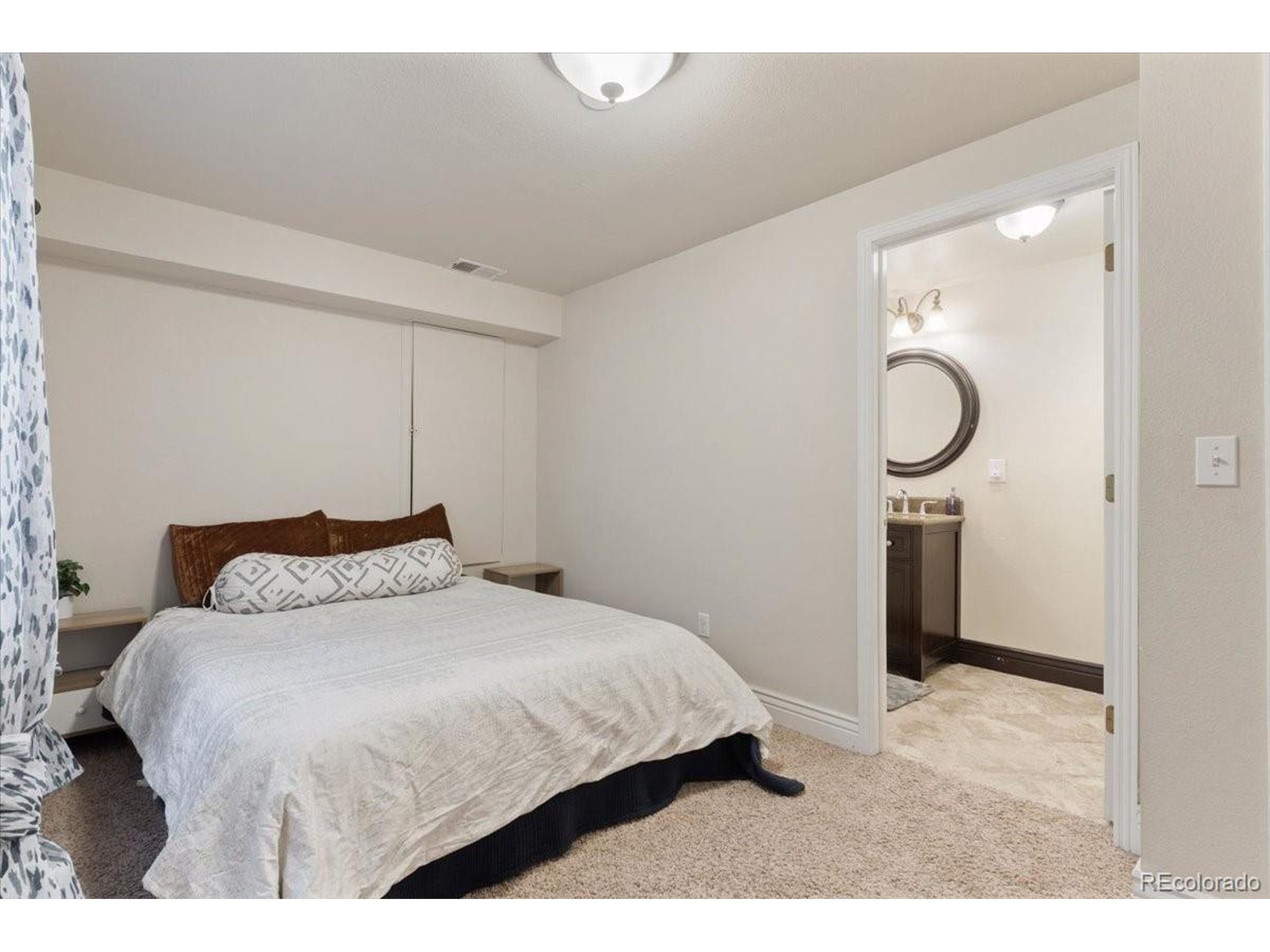 5758 S Jasper Way Centennial