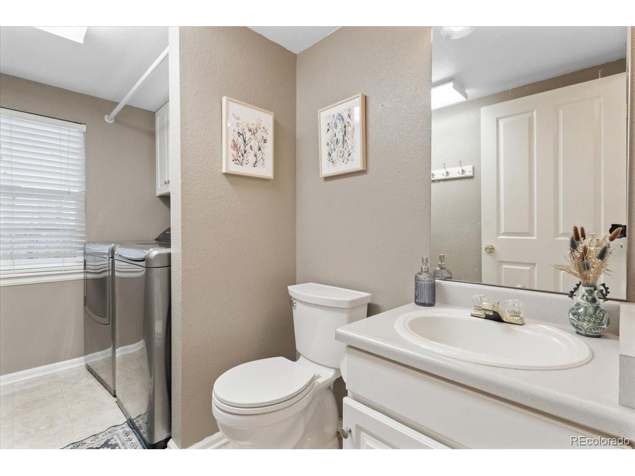 5758 S Jasper Way Centennial