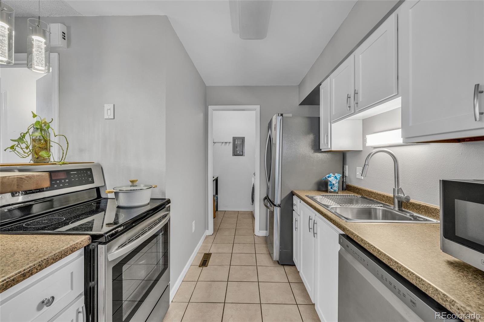 1830 Newland Court Unit: 101