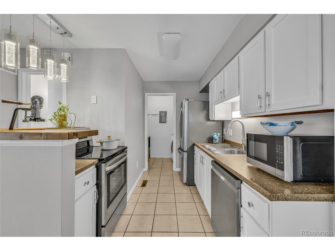 1830 Newland Ct 101