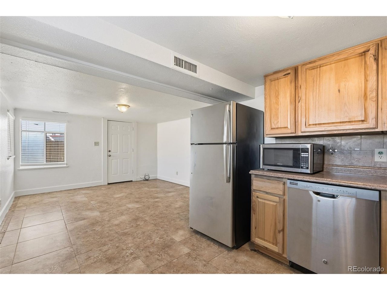 7120 W 16th Pl