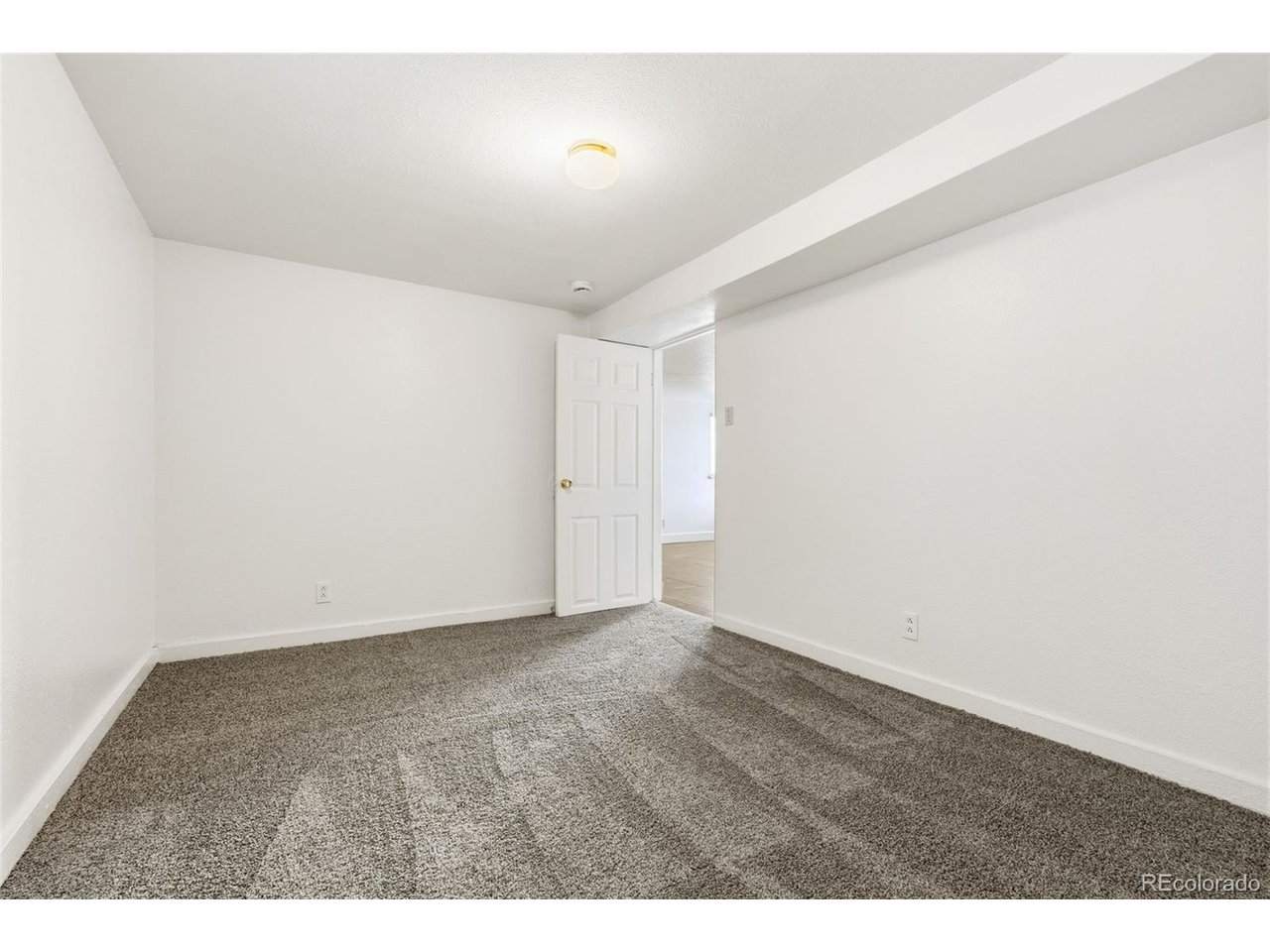 7120 W 16th Pl