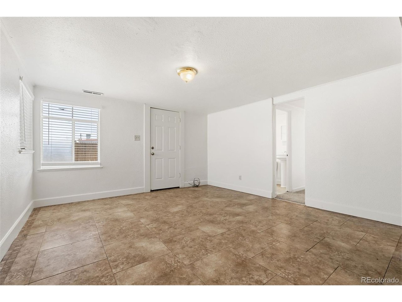 7120 W 16th Pl