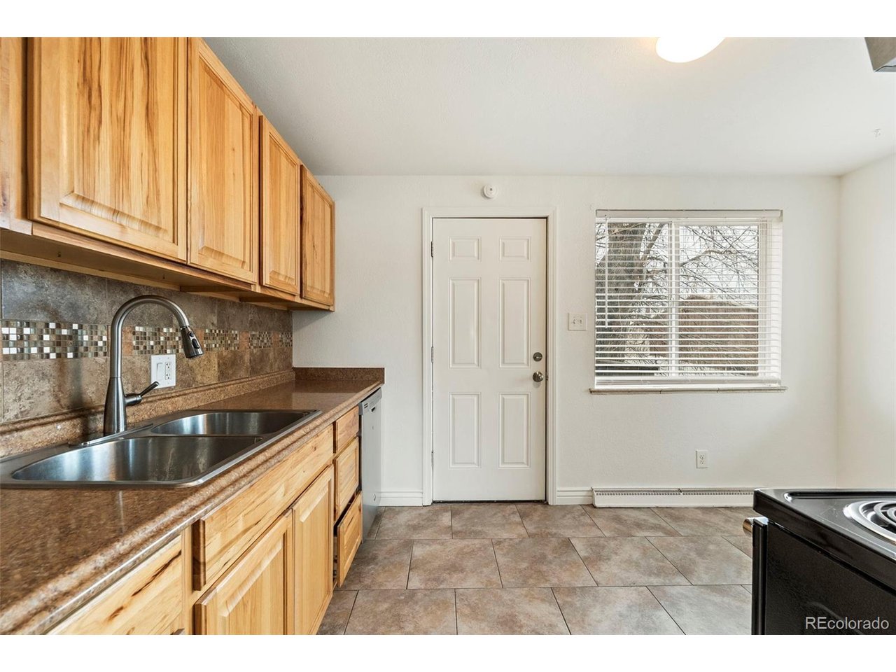 7120 W 16th Pl