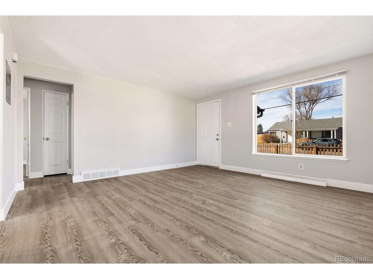 7120 W 16th Pl