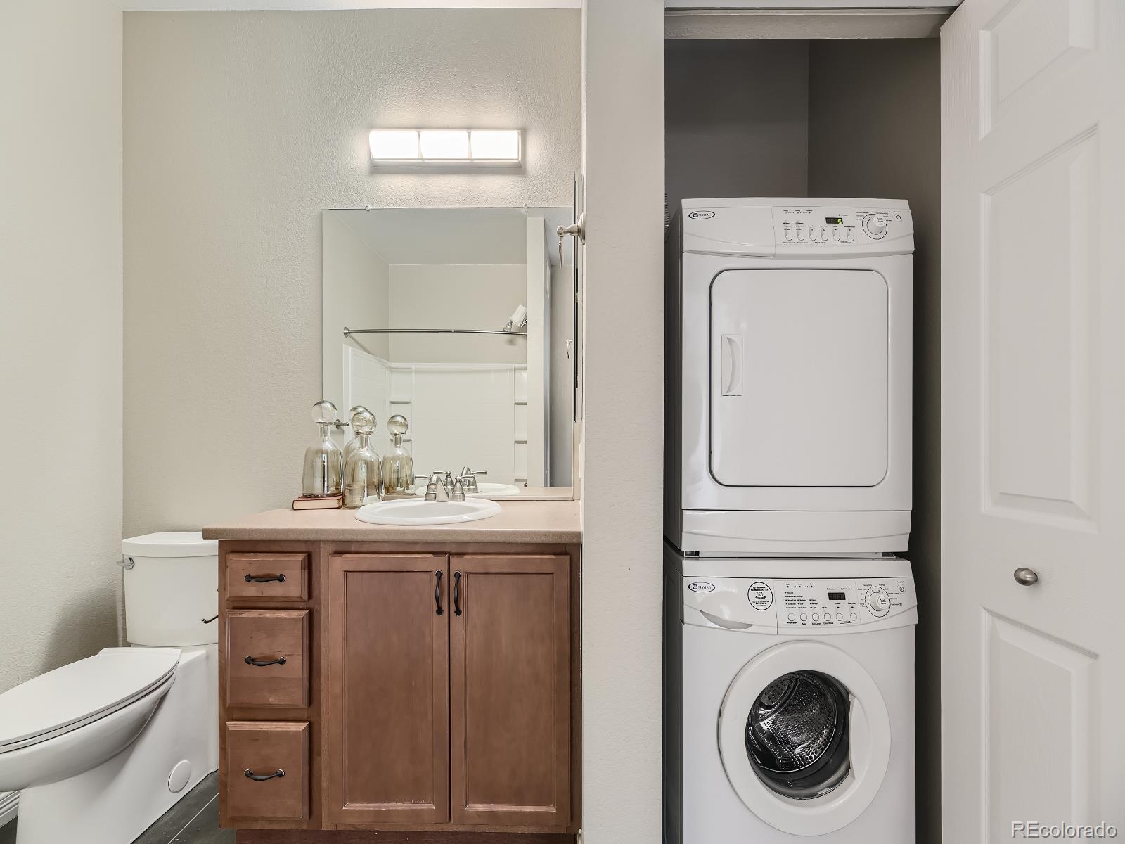 7292 S Blackhawk Street Unit: 206