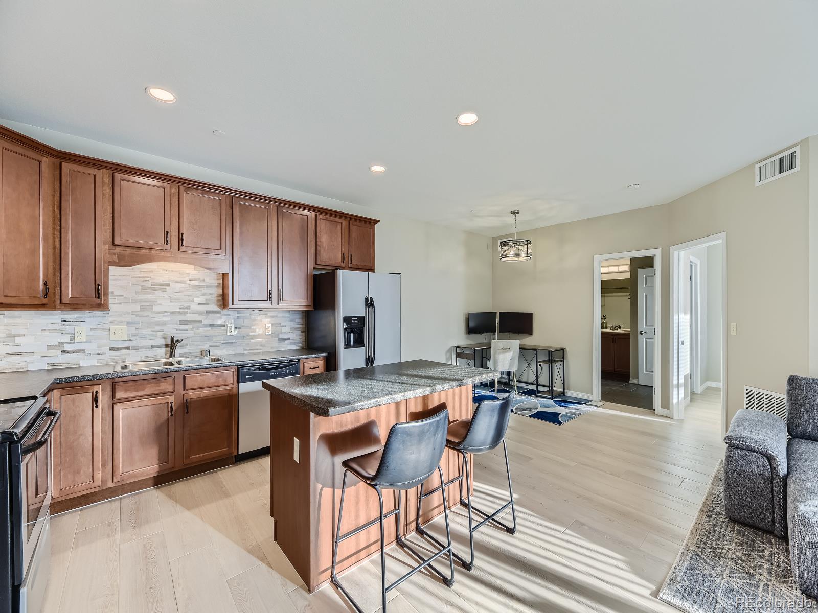 7292 S Blackhawk Street Unit: 206