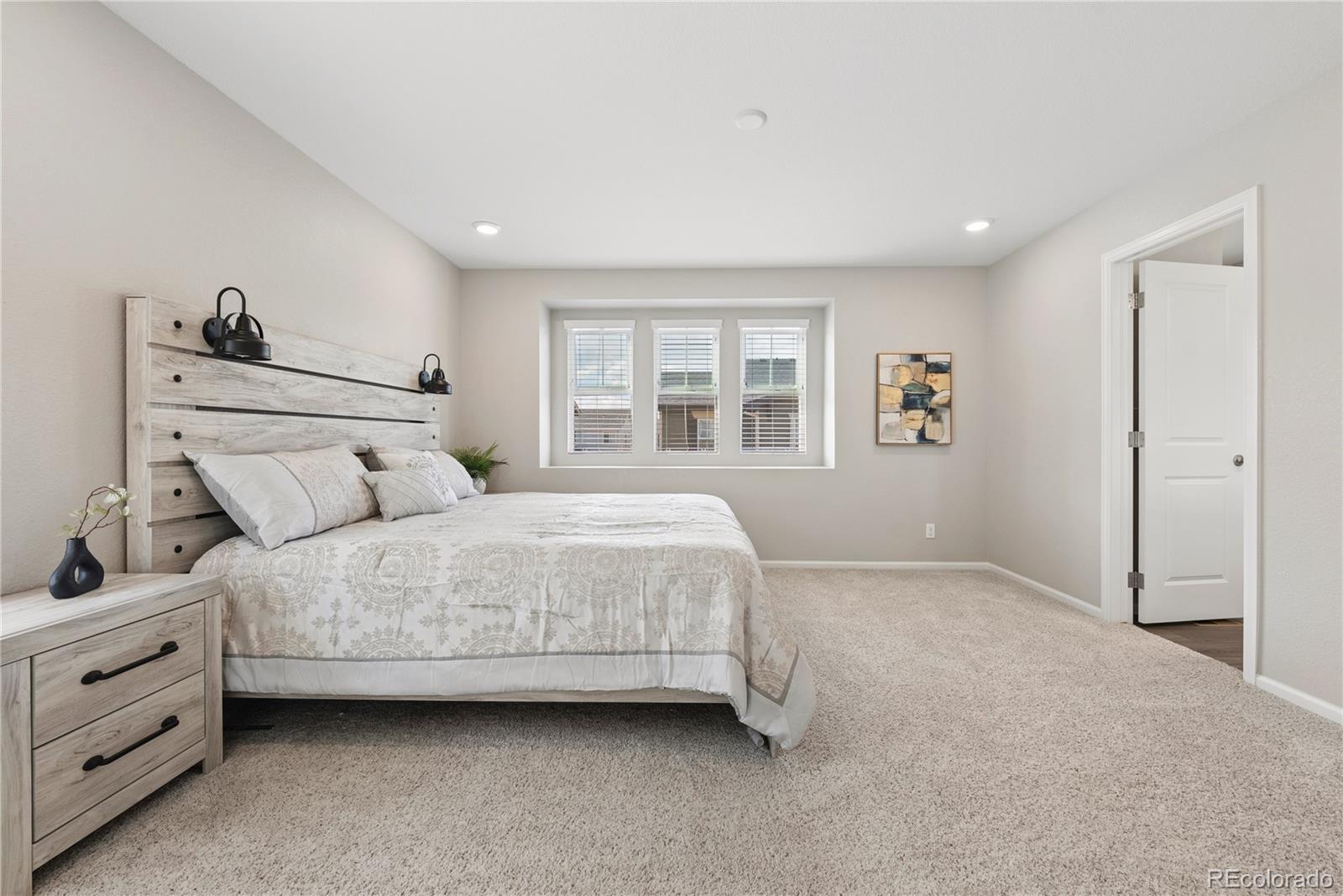 13730 Ash Circle