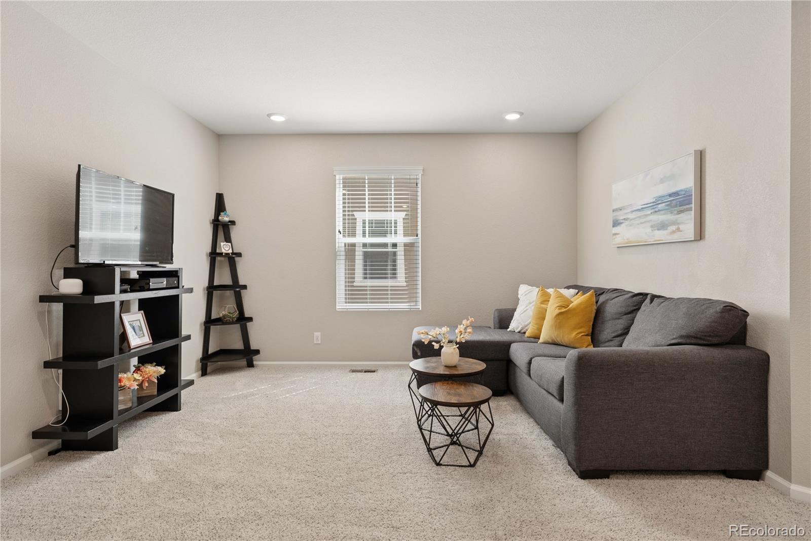 13730 Ash Circle