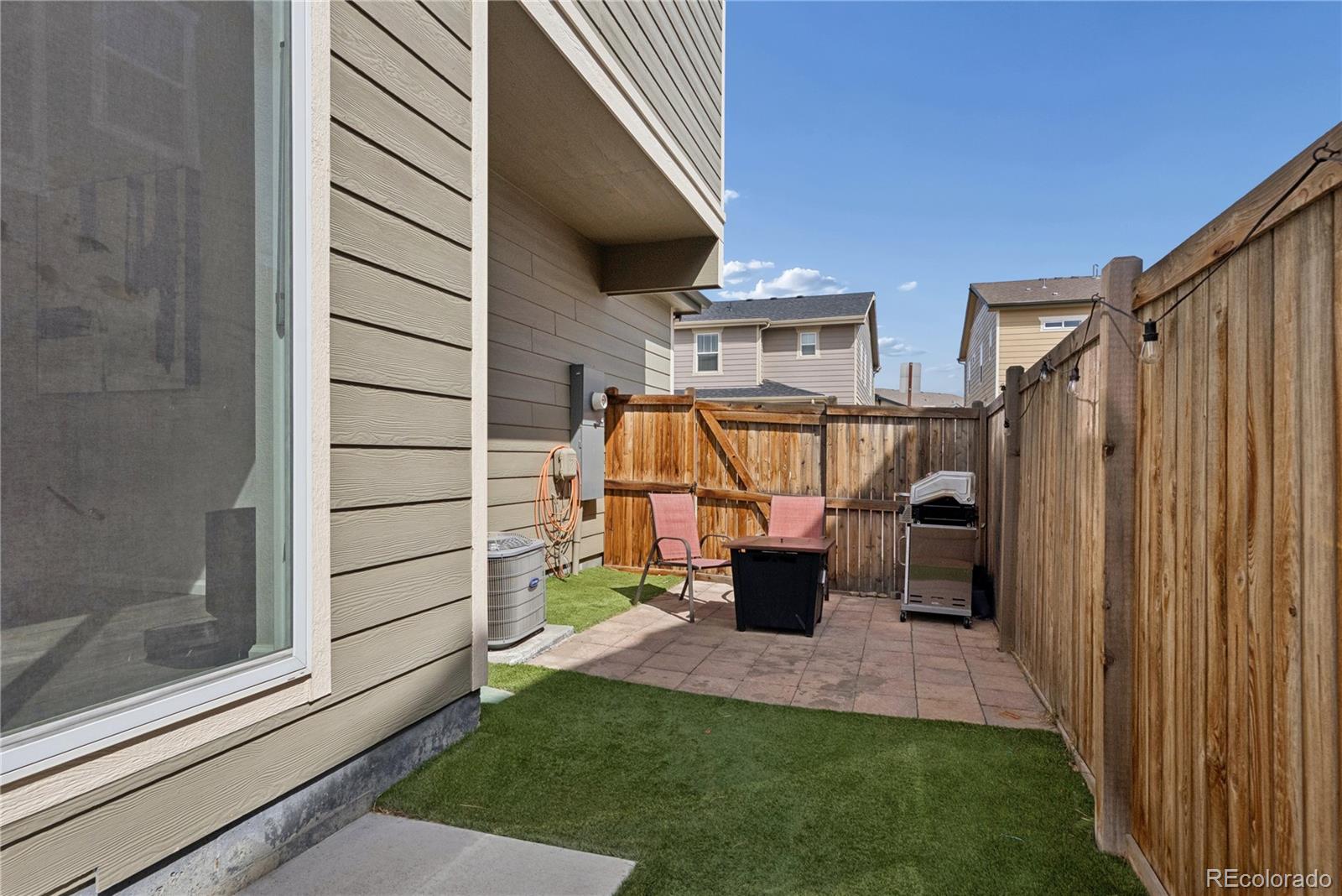 13730 Ash Circle