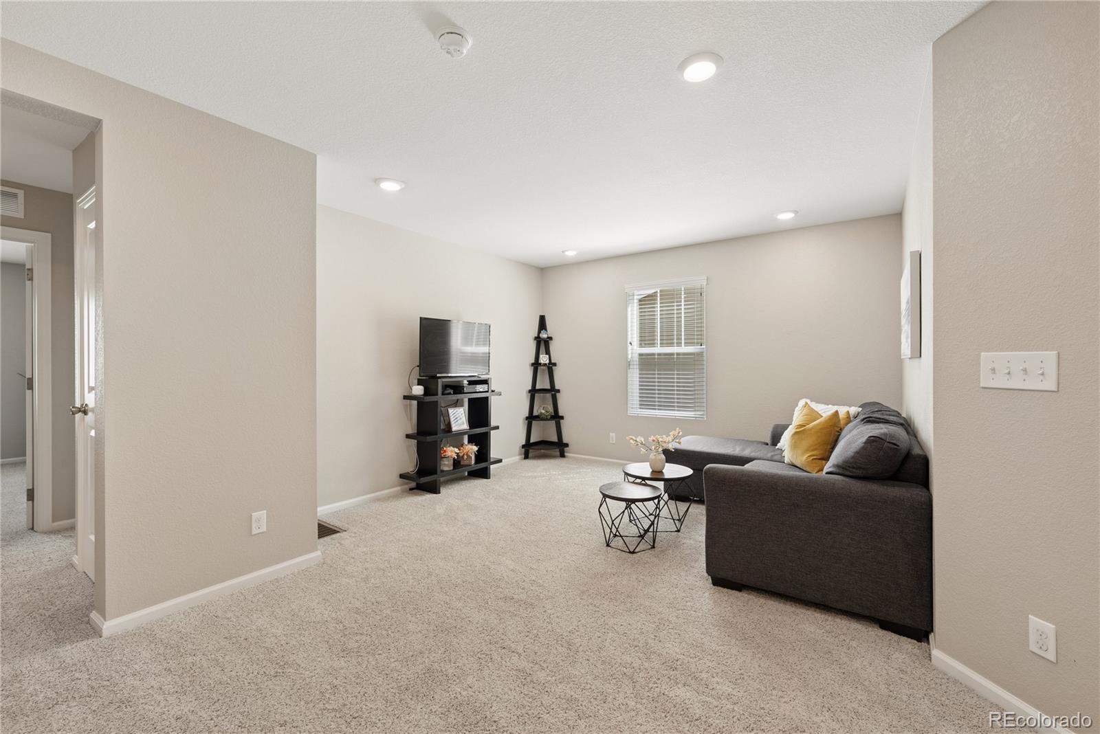 13730 Ash Circle