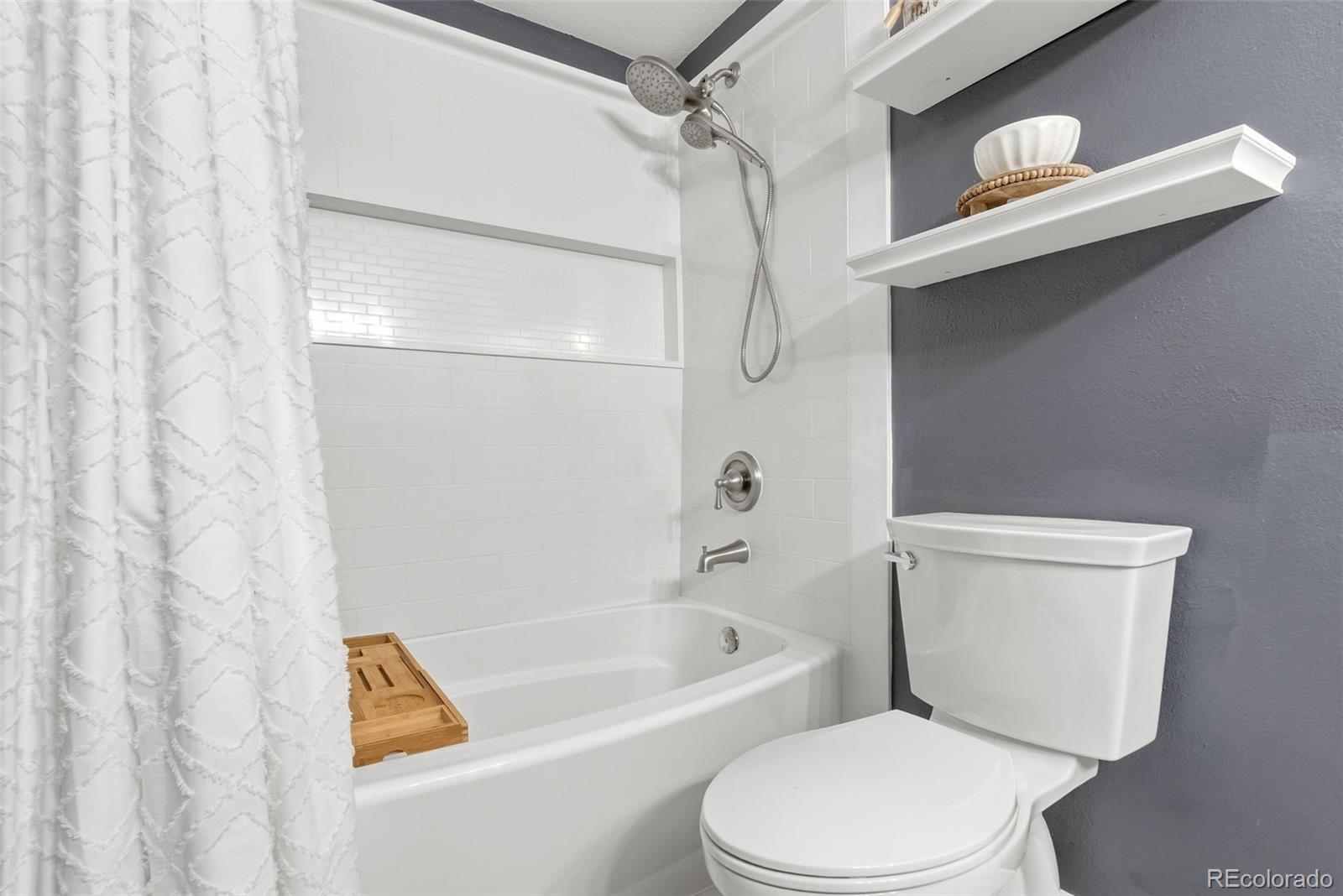 433 Wright Street Unit: 304