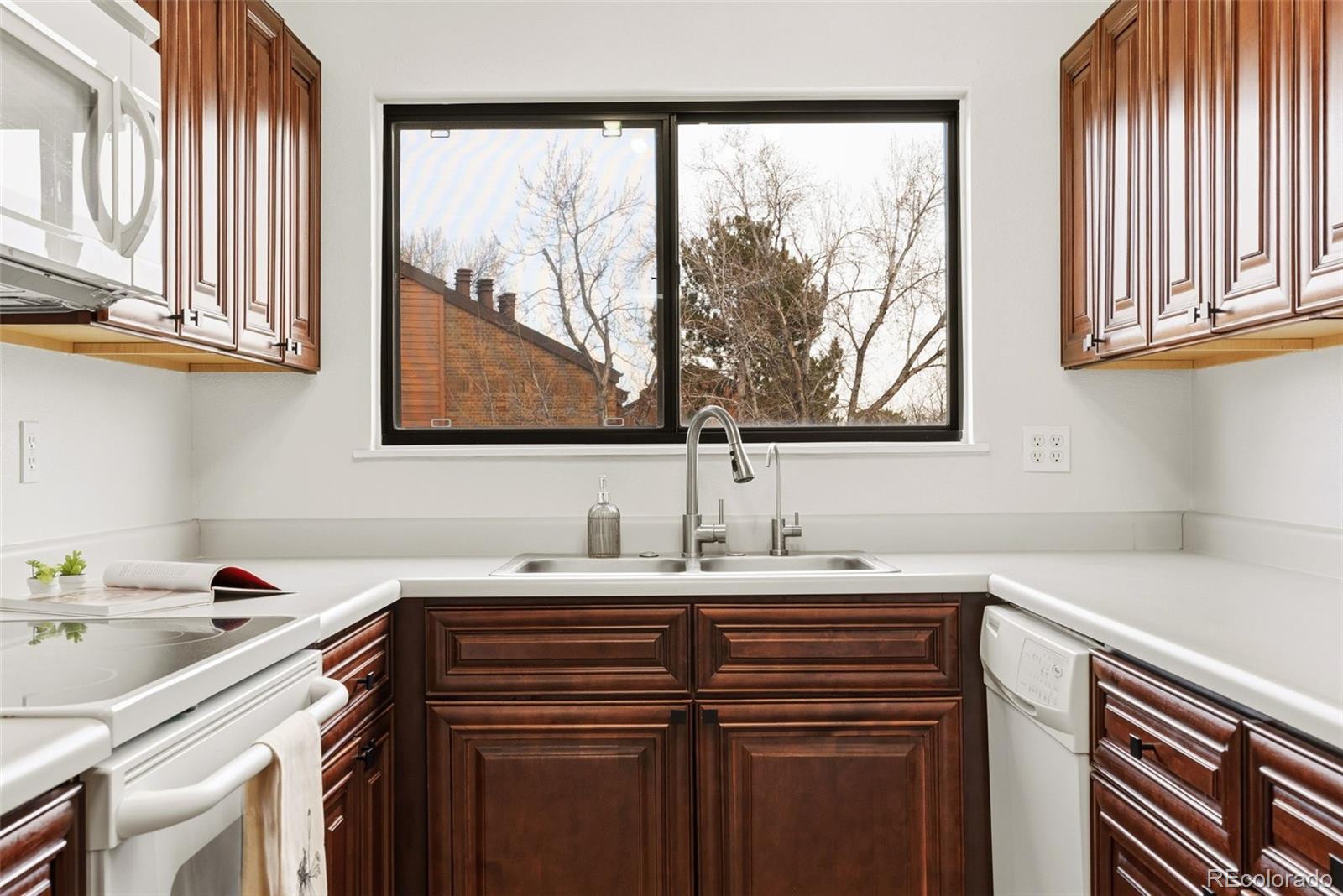 433 Wright Street Unit: 304