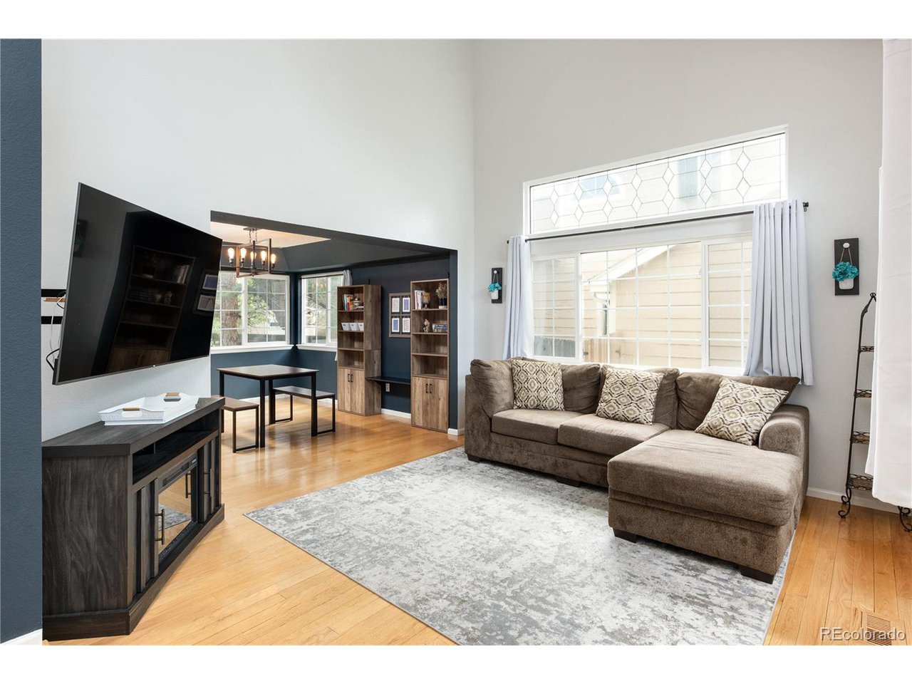 8424 Oak Way