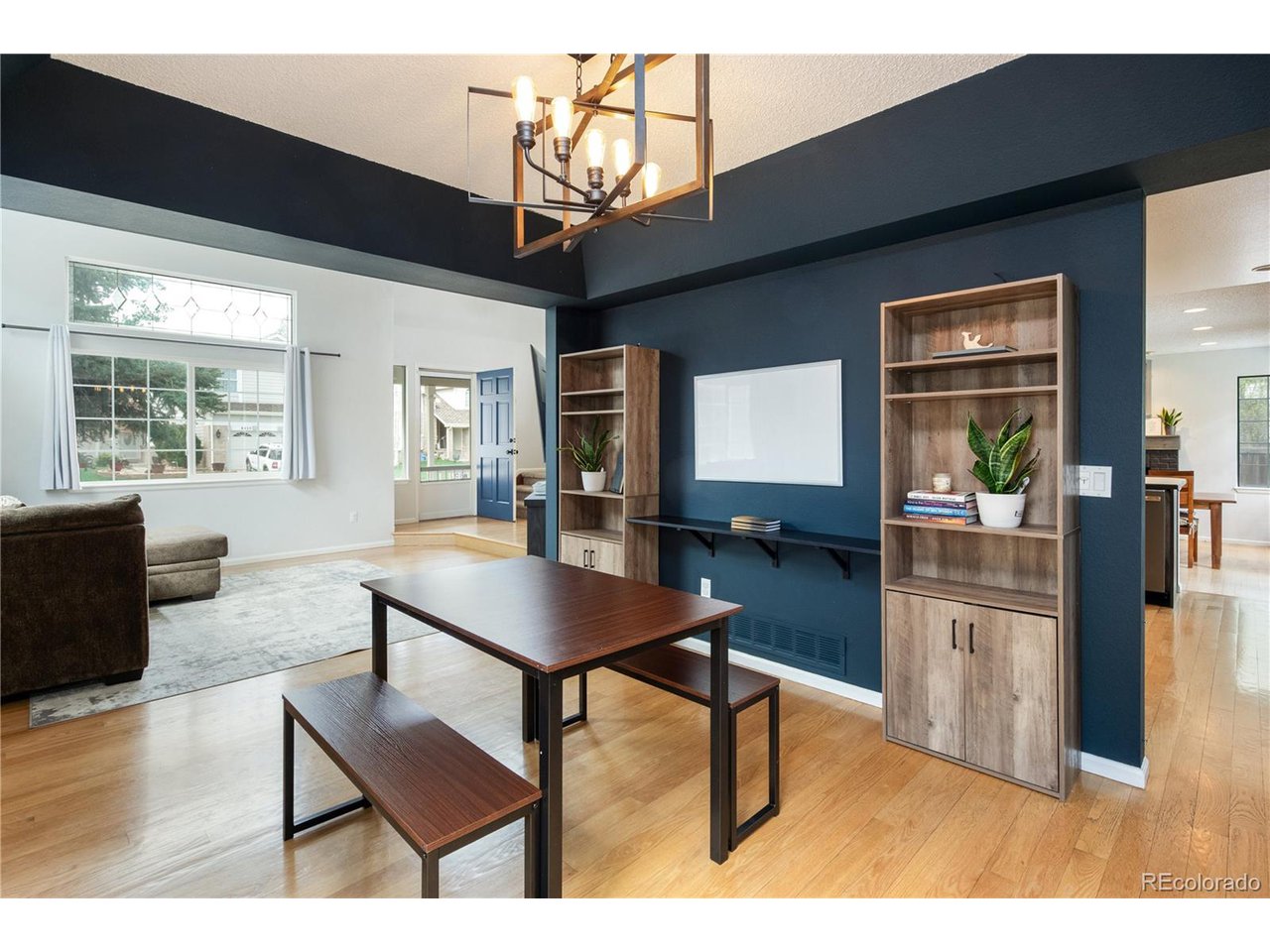 8424 Oak Way