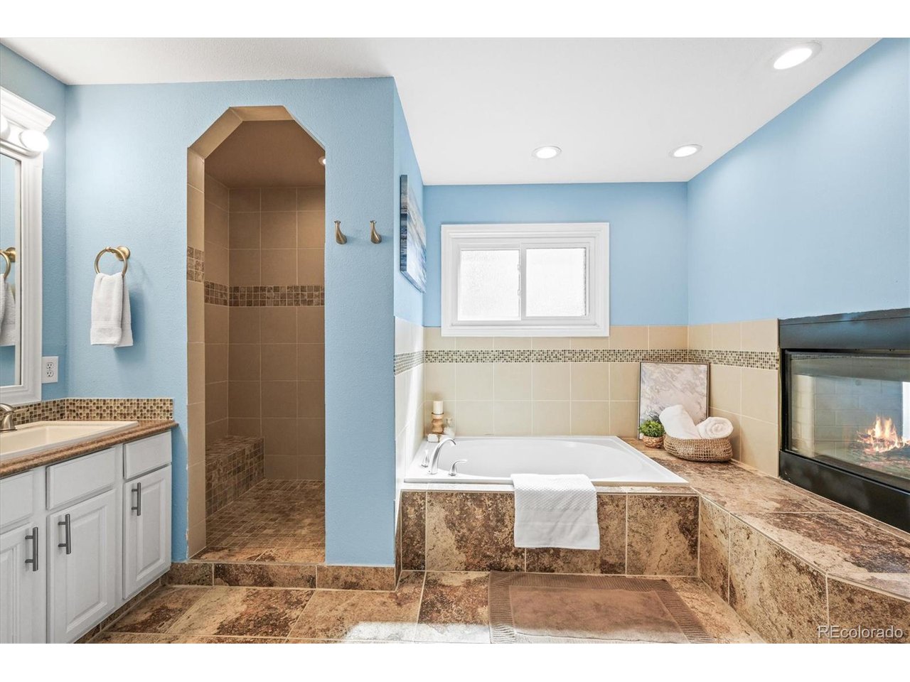 9331 Mountain Brush St