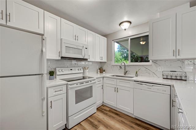 17252 E Progress Circle