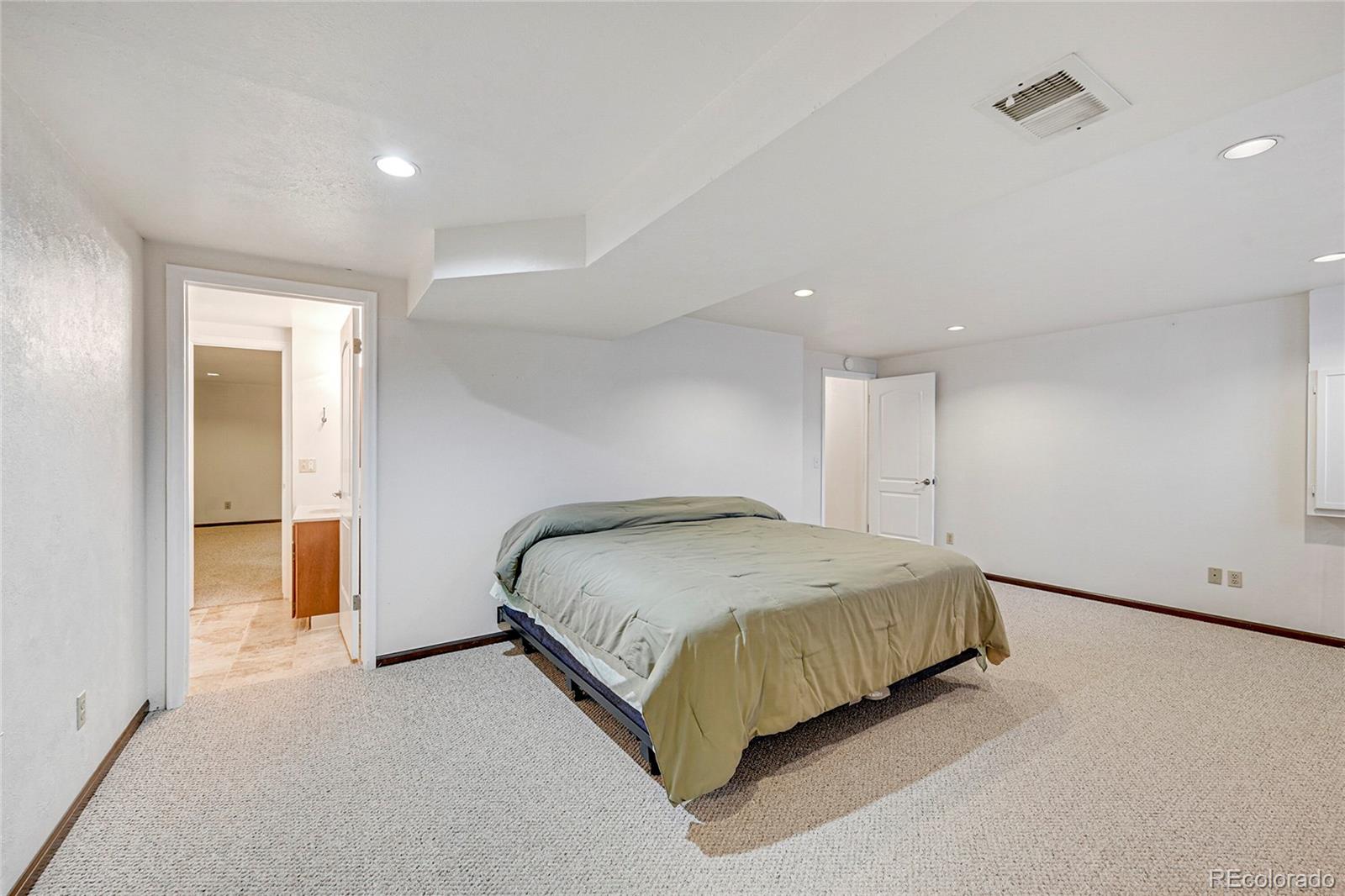17252 E Progress Circle