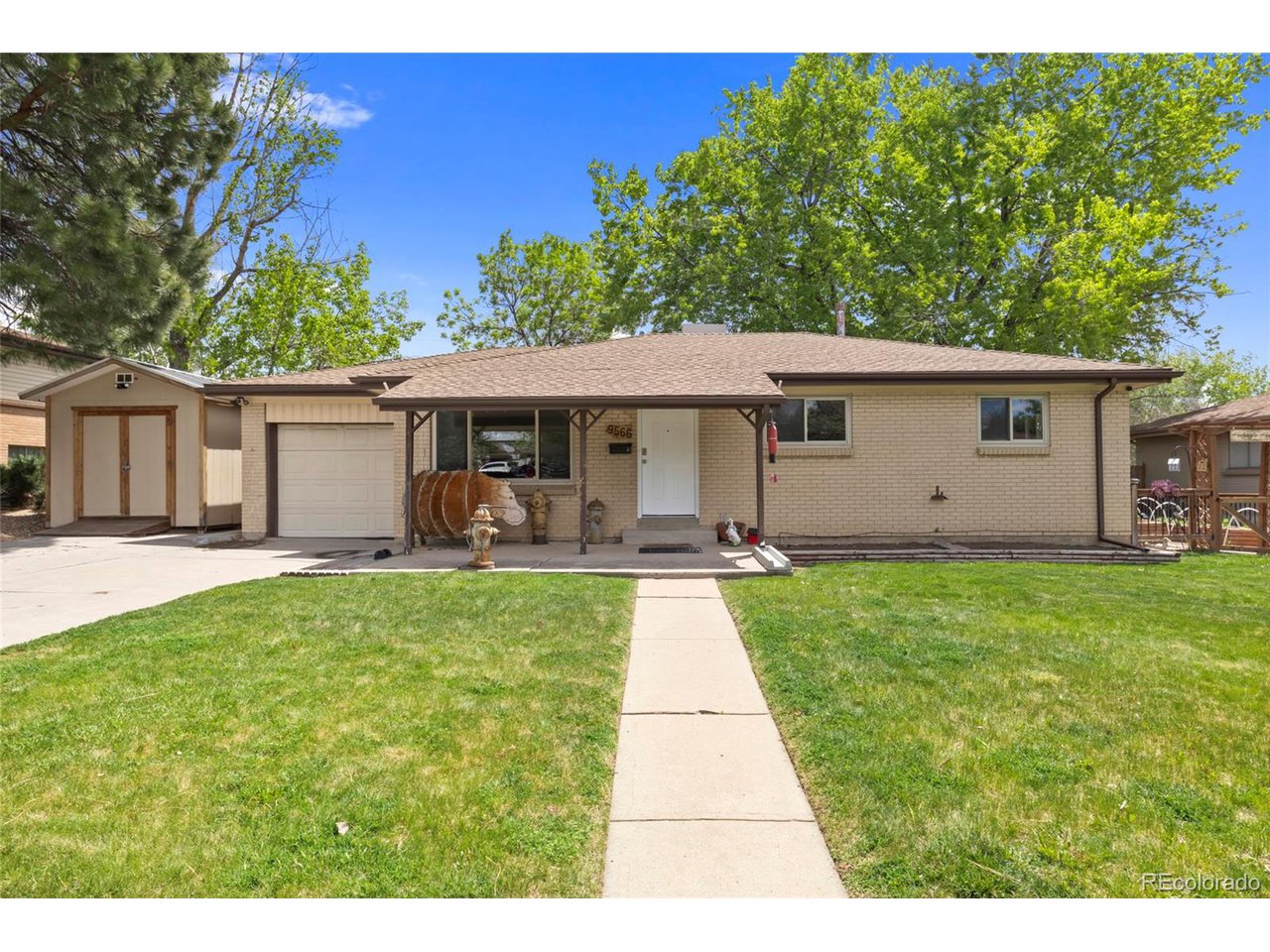 9566 Pelon Dr