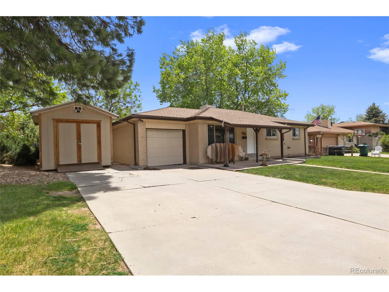 9566 Pelon Dr