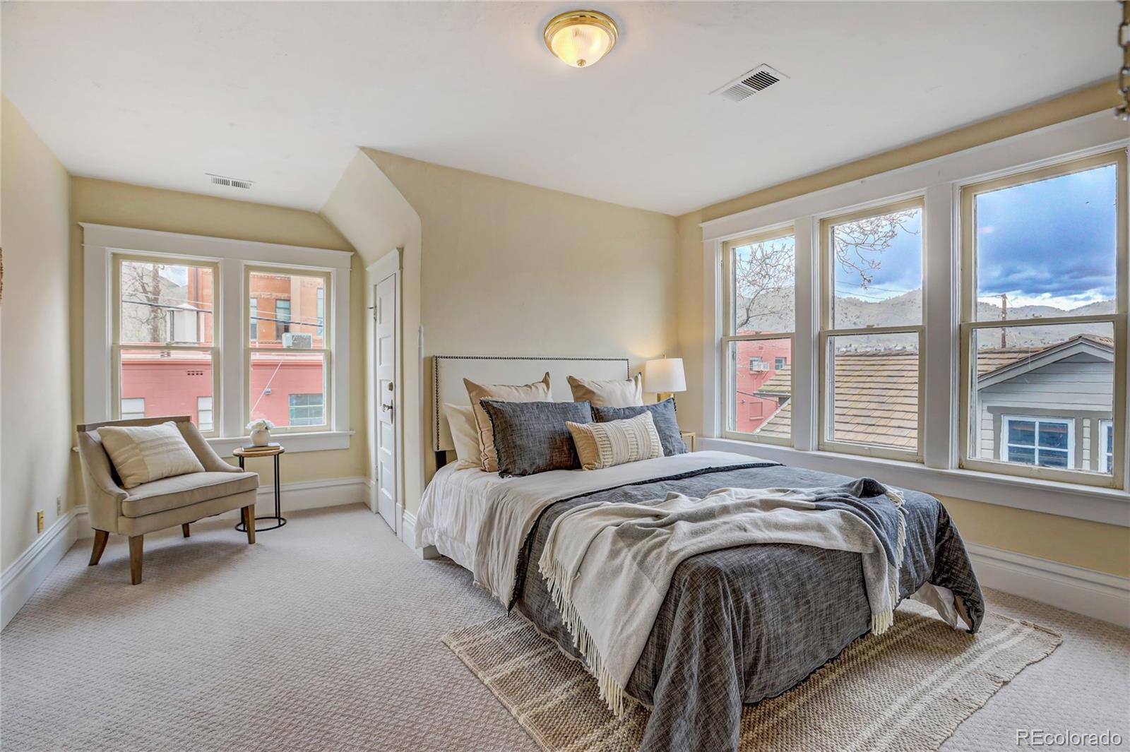 1422 Washington Avenue