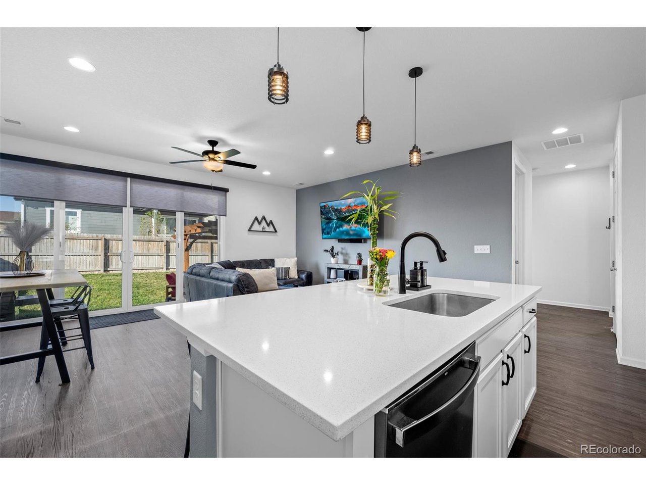 144 Vista Cliff Cir