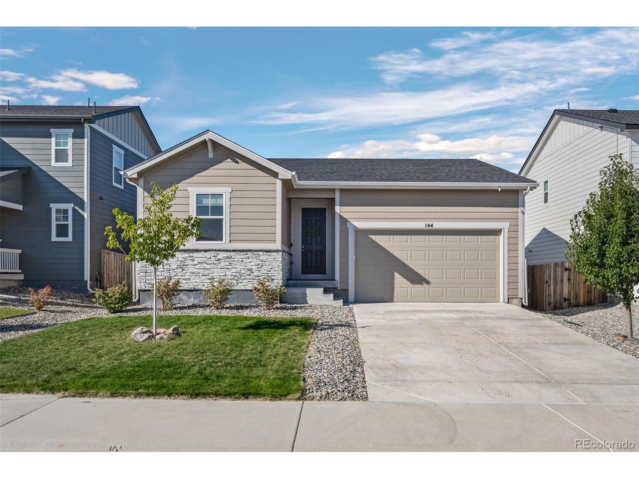 144 Vista Cliff Cir