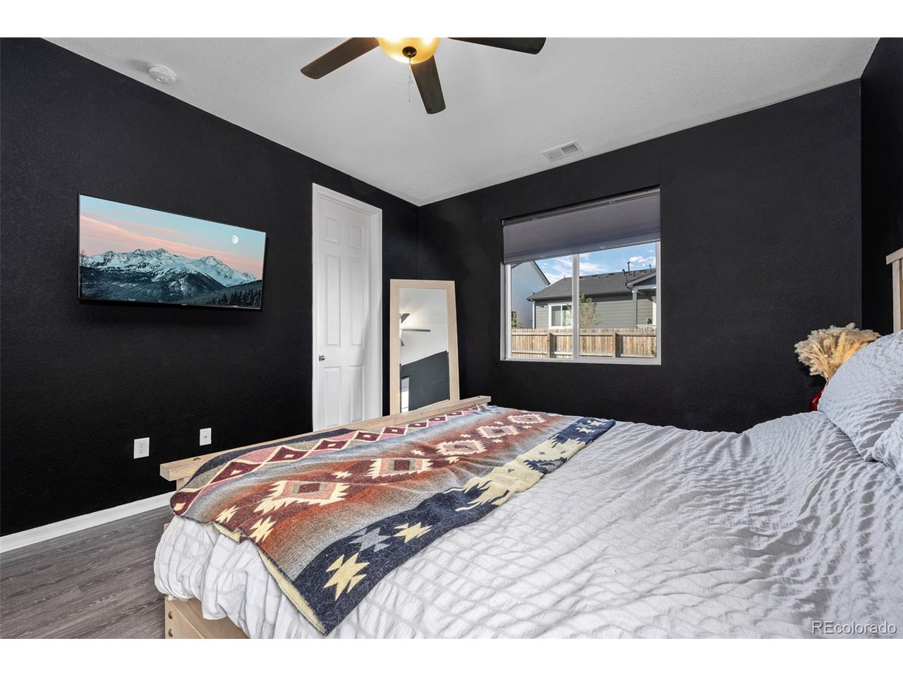 144 Vista Cliff Cir