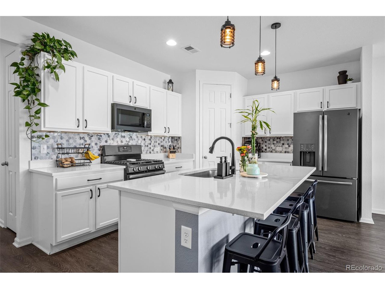 144 Vista Cliff Cir