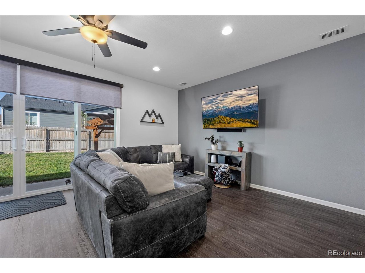 144 Vista Cliff Cir