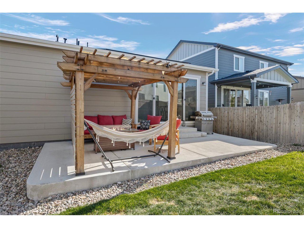 144 Vista Cliff Cir