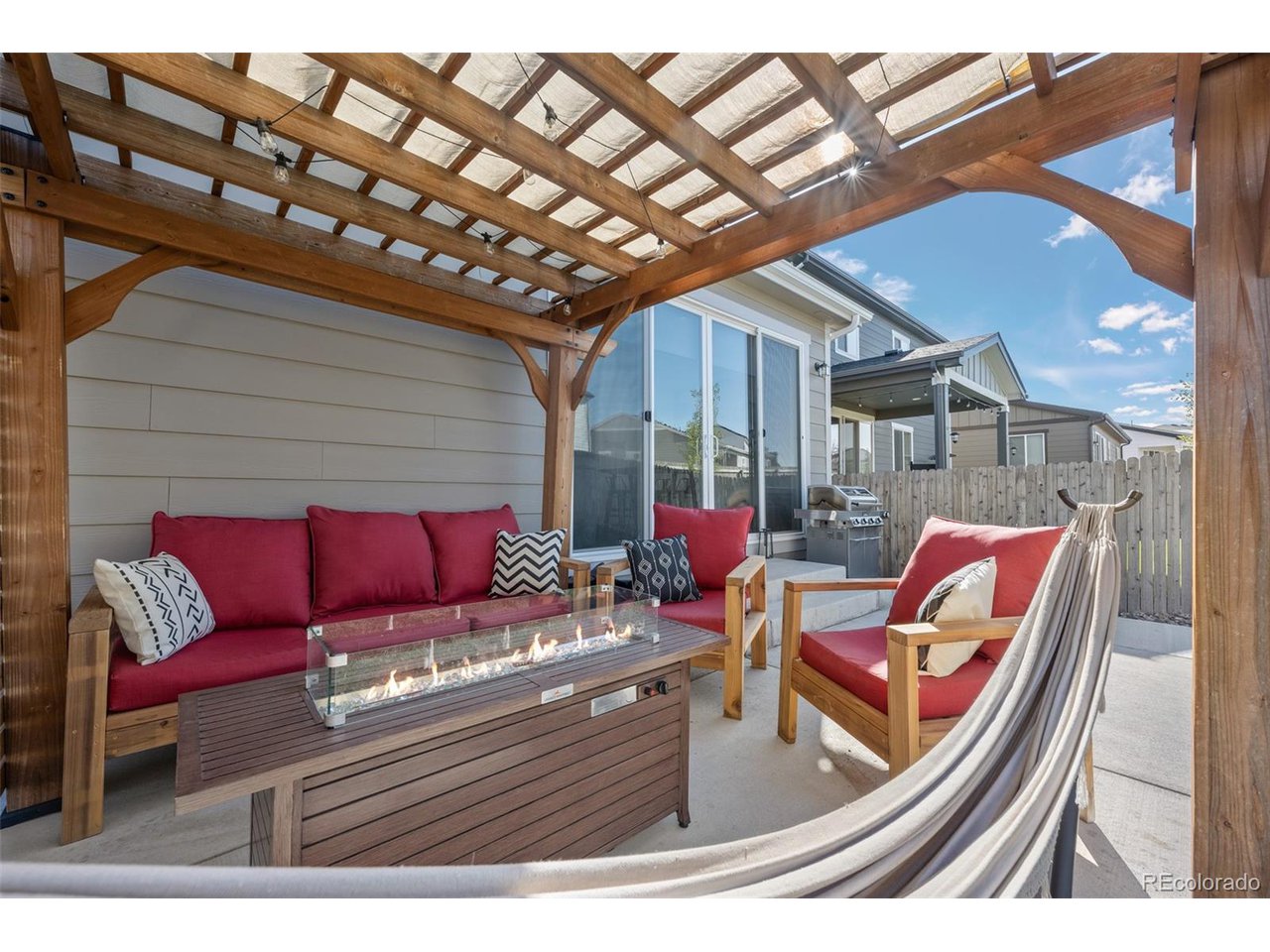 144 Vista Cliff Cir