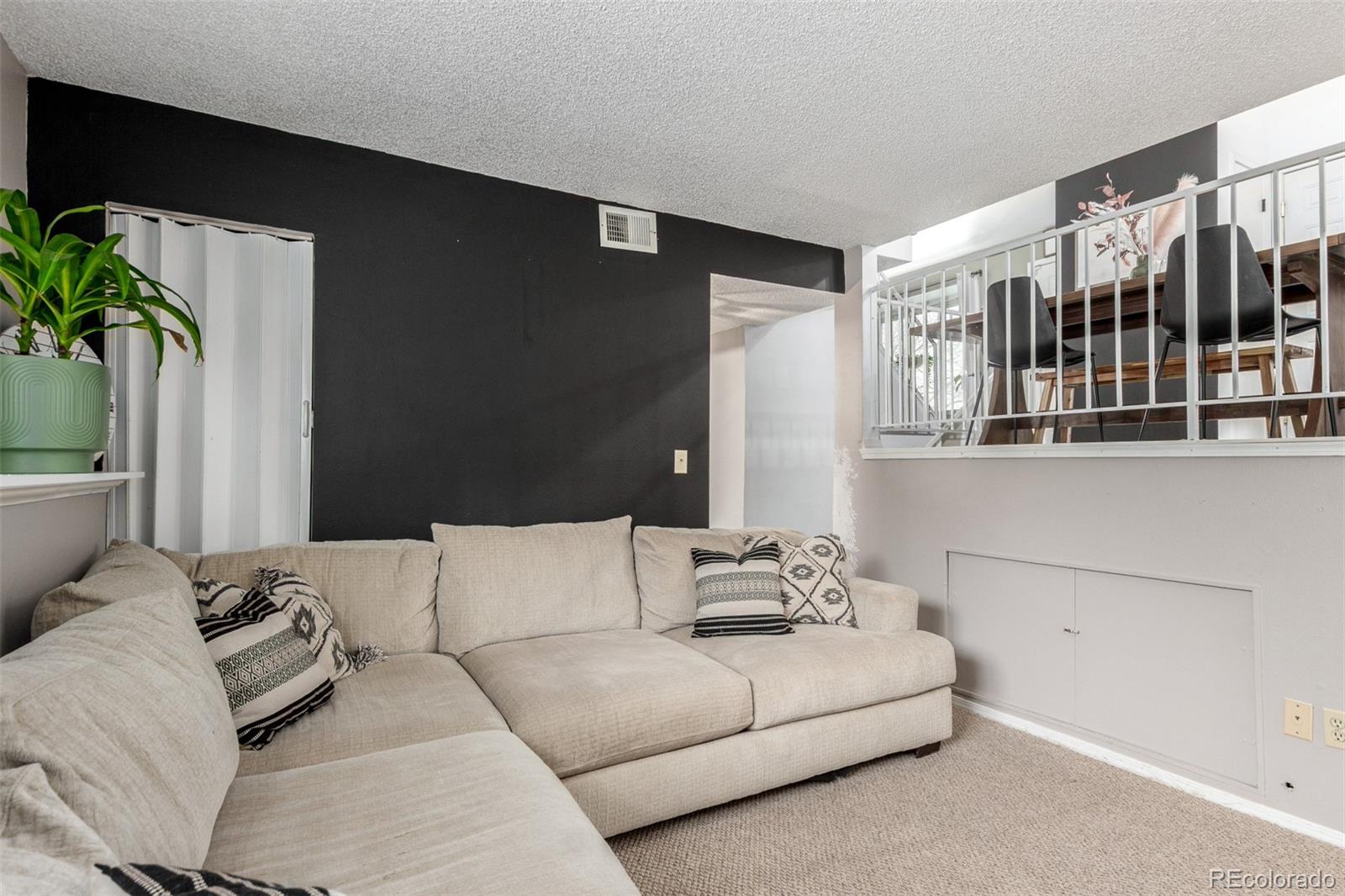 4219 S Halifax Court