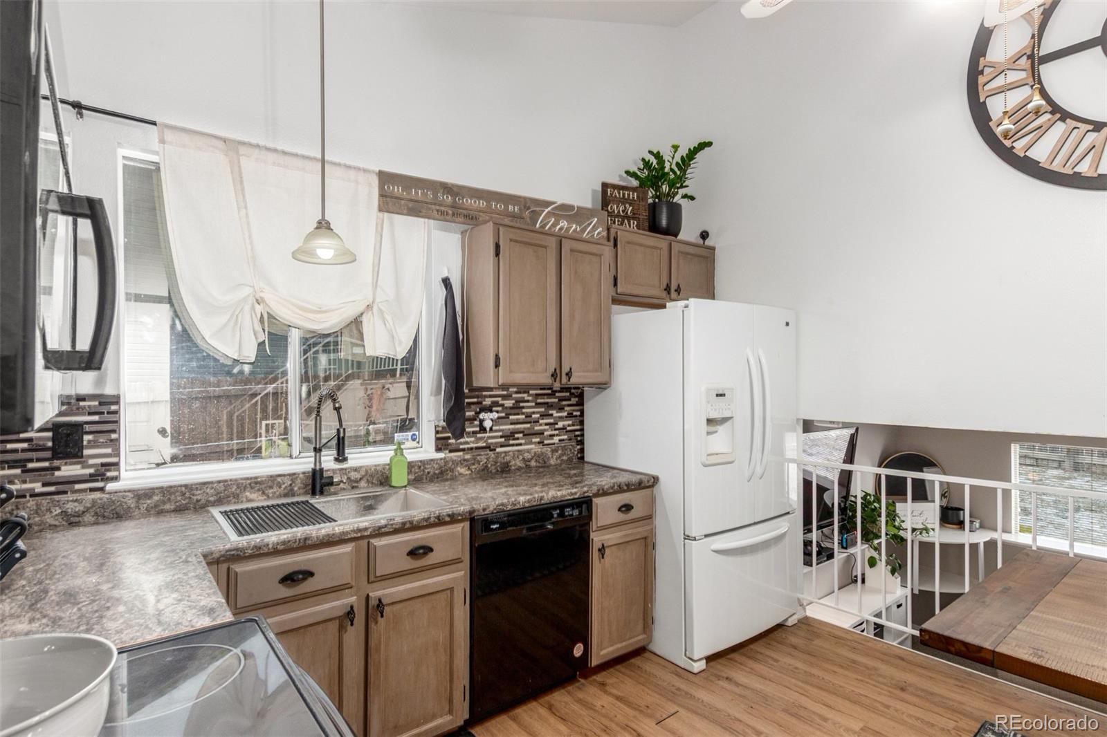 4219 S Halifax Court