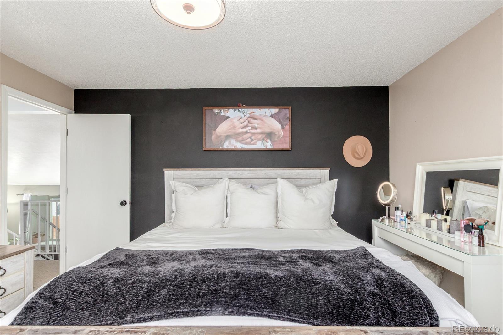 4219 S Halifax Court