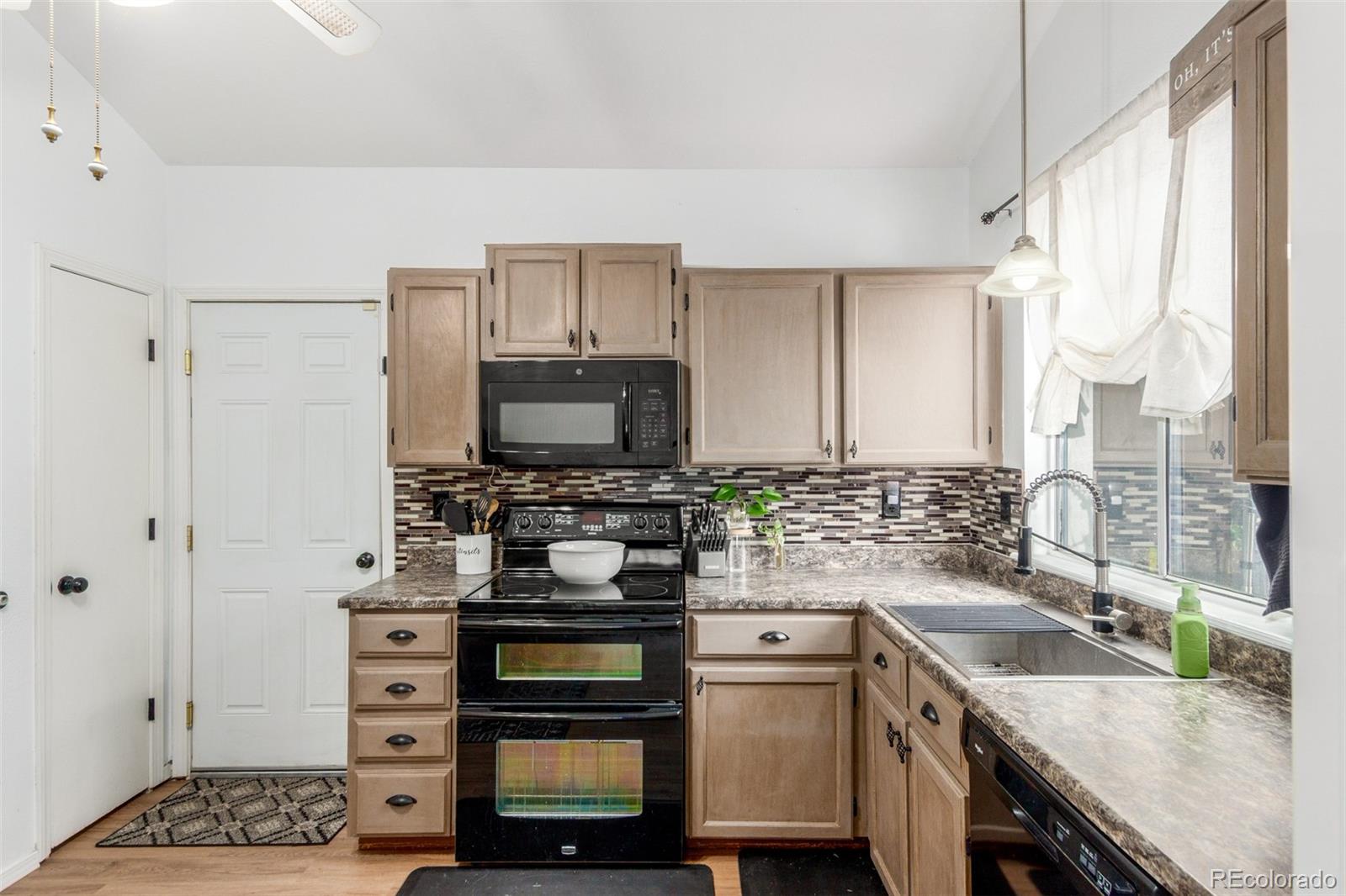 4219 S Halifax Court