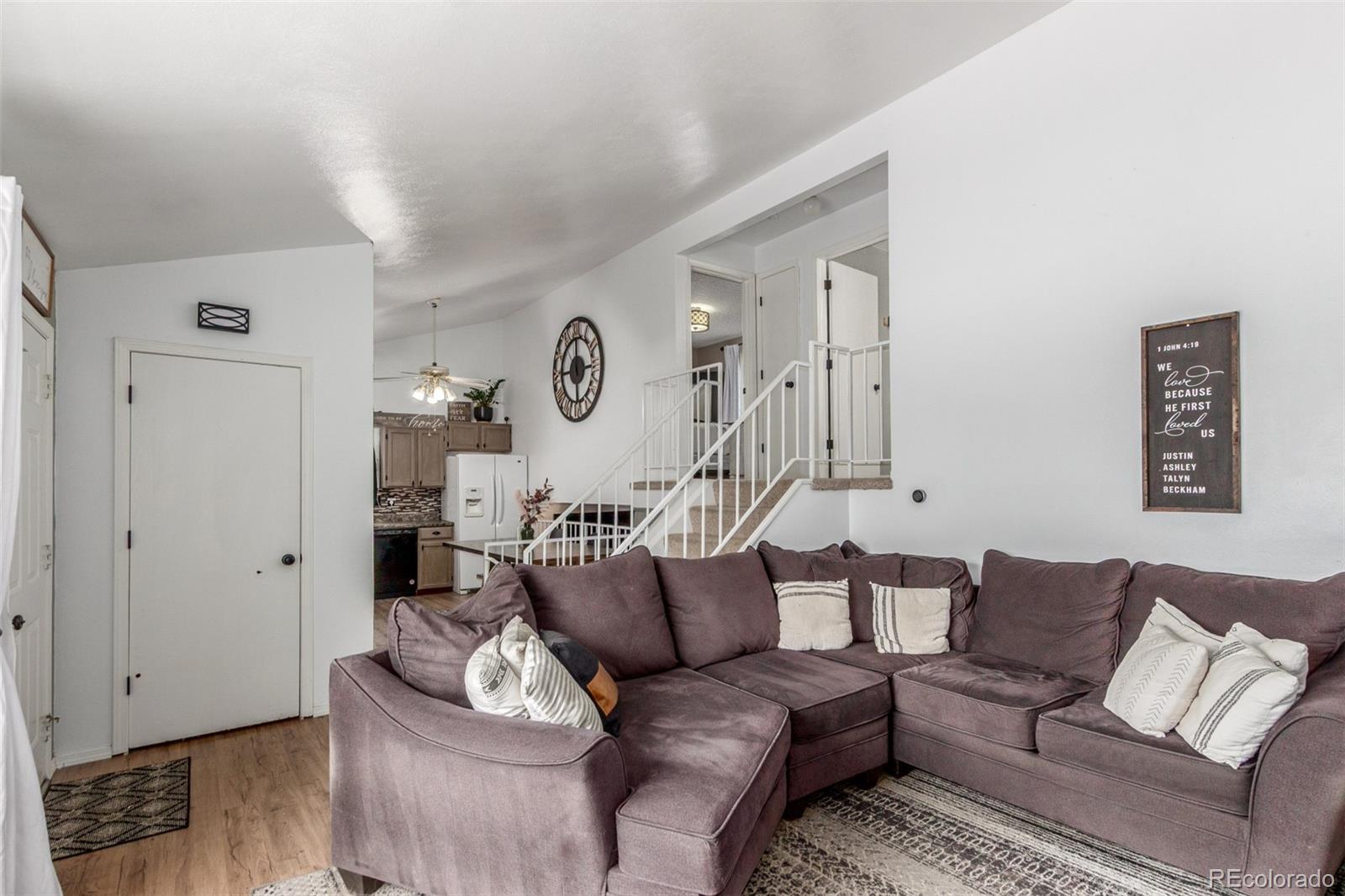 4219 S Halifax Court