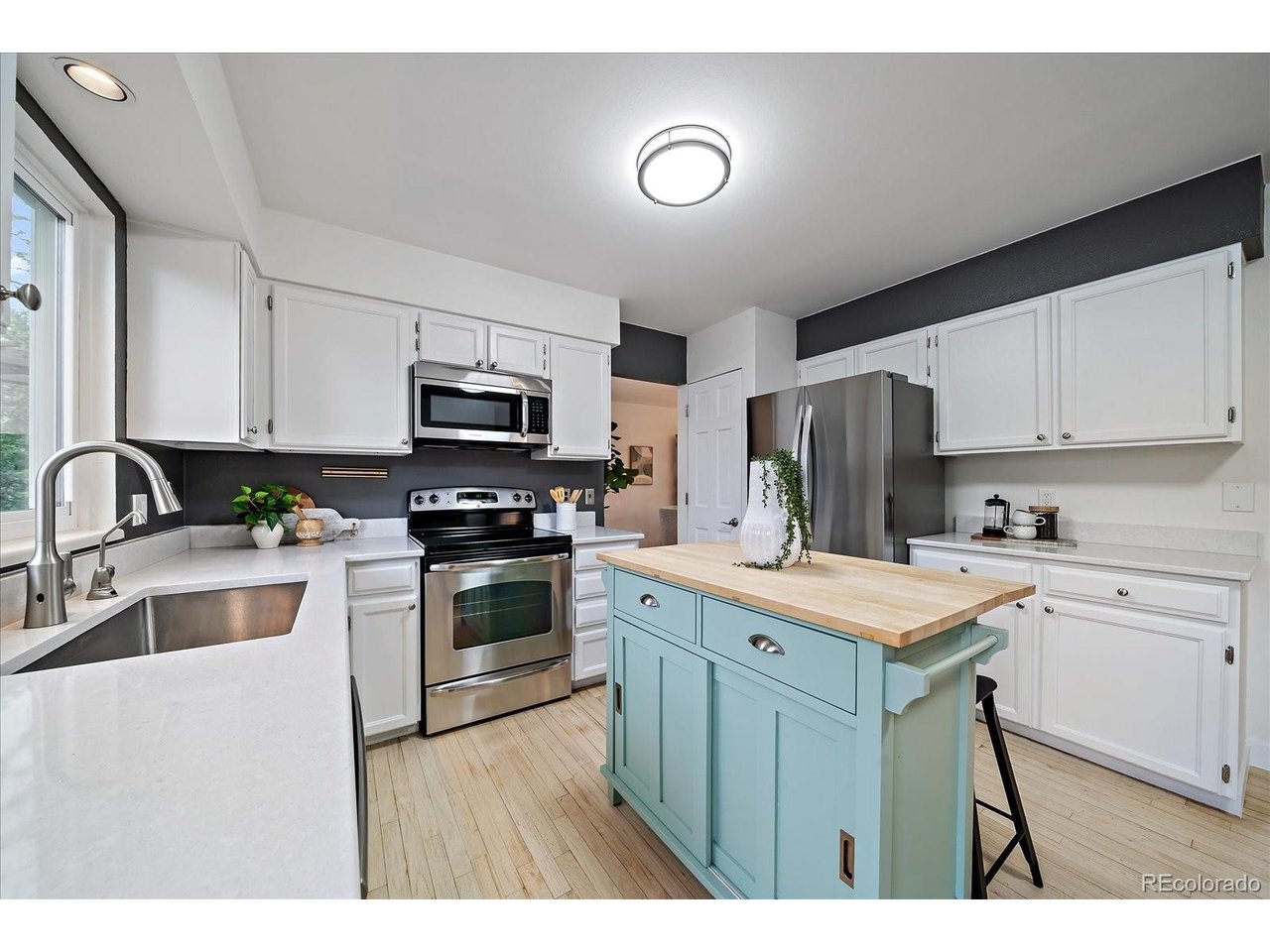 398 West St