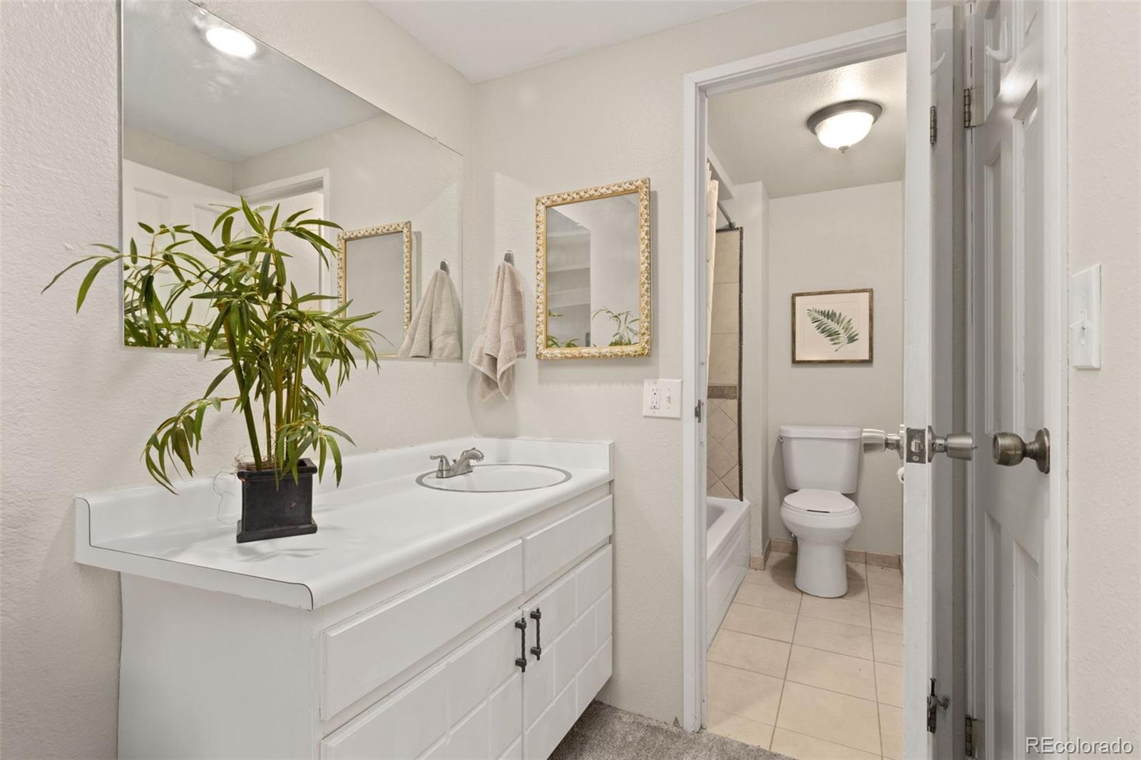 415 S Howes Street Unit: 608