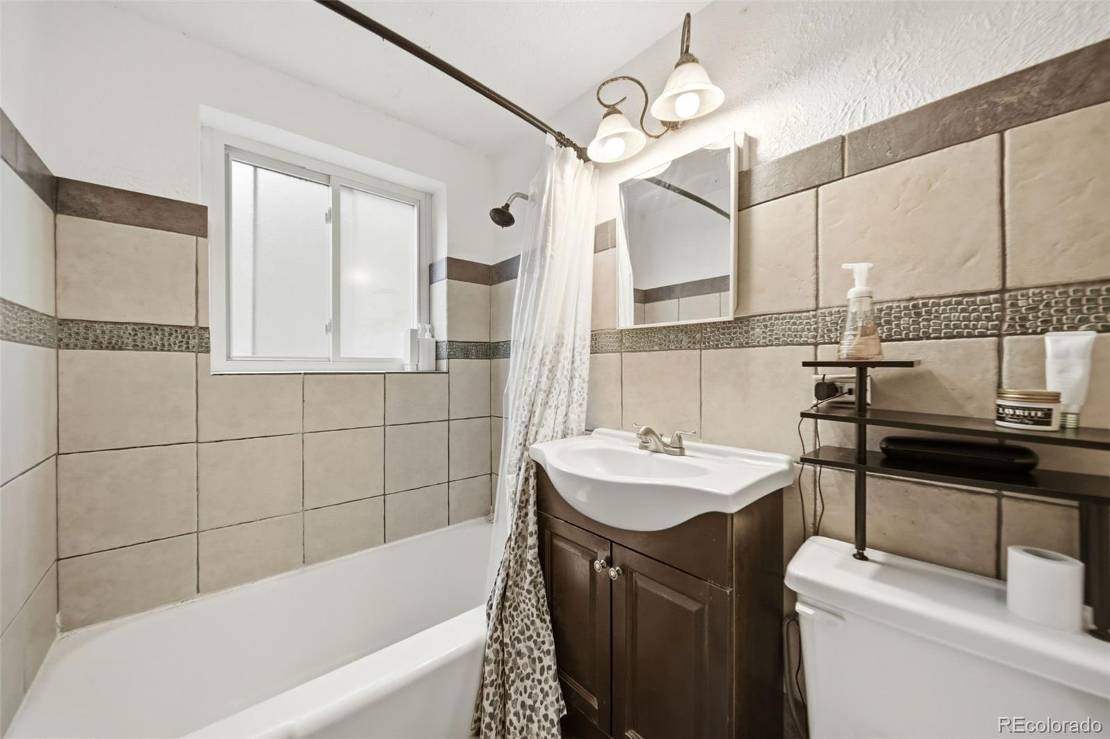 1620 Colorado Boulevard Unit: 1