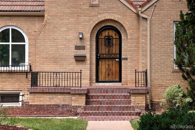 1615 Locust Street