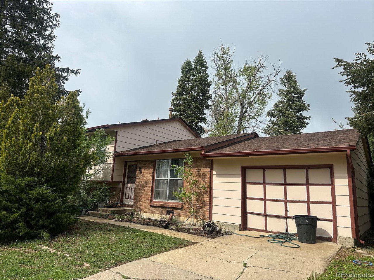 9260 Cody Ln