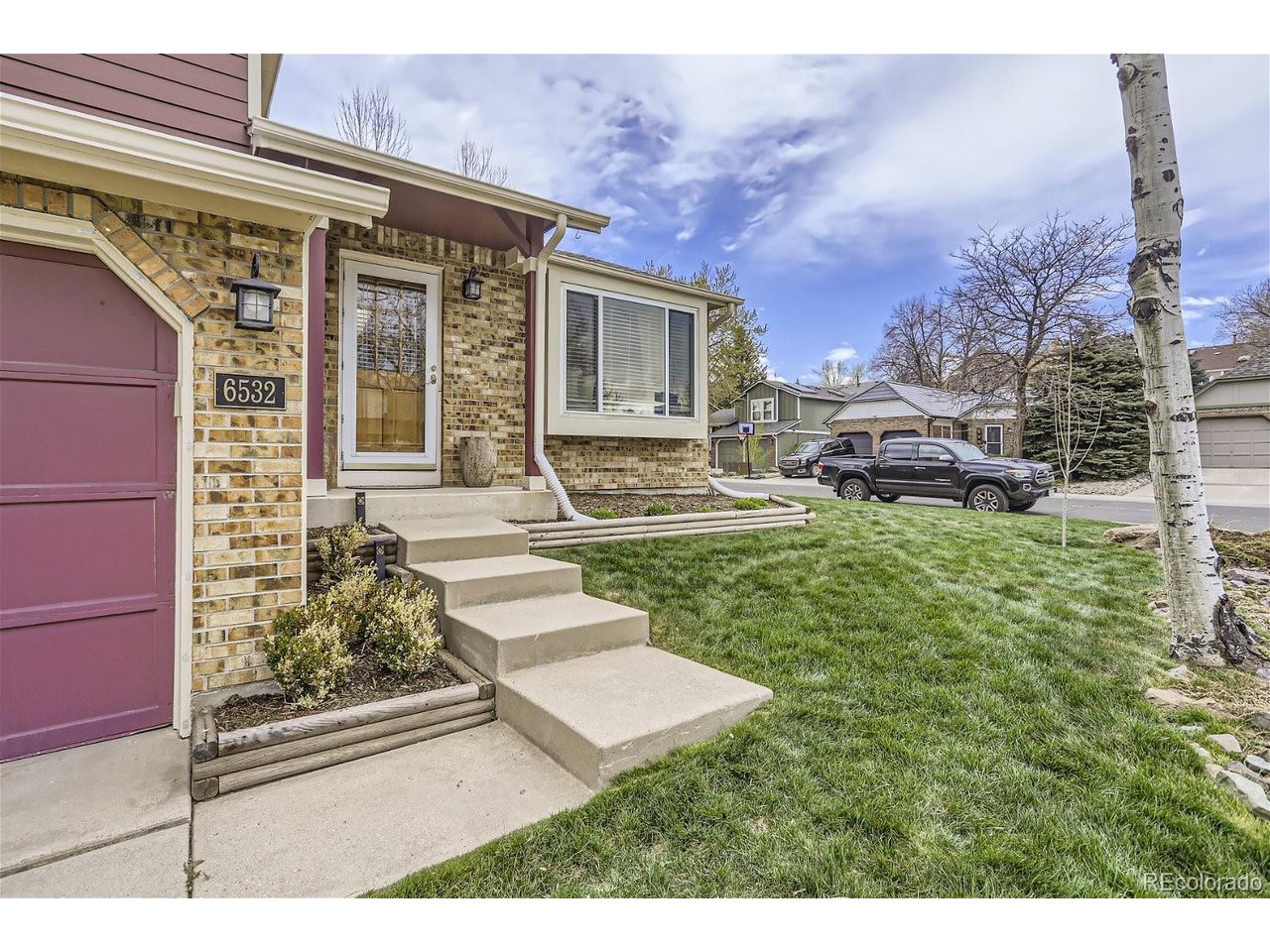 6532 Cole Ct