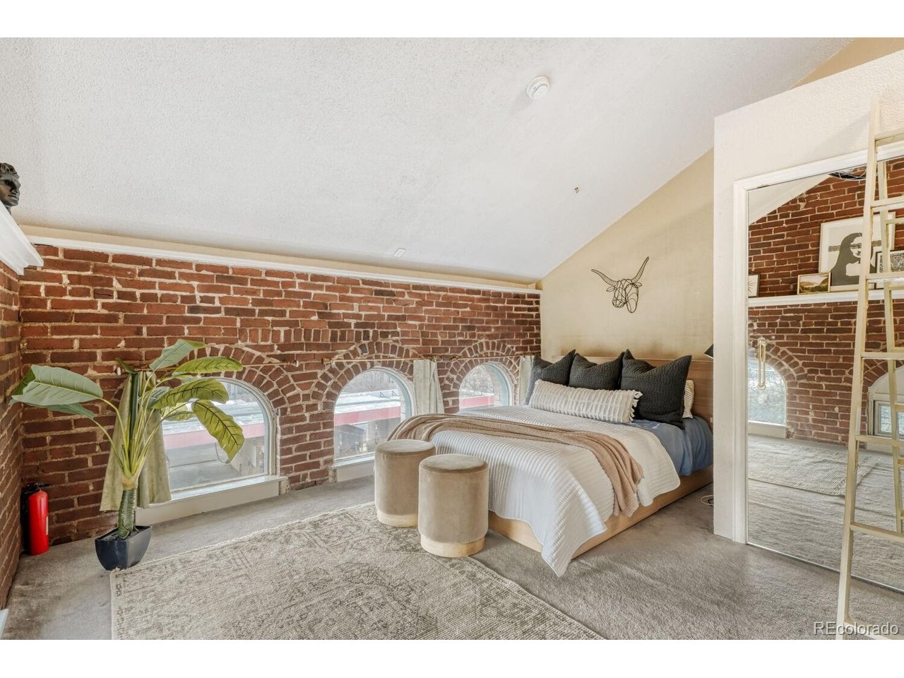 108 W Byers Pl 202