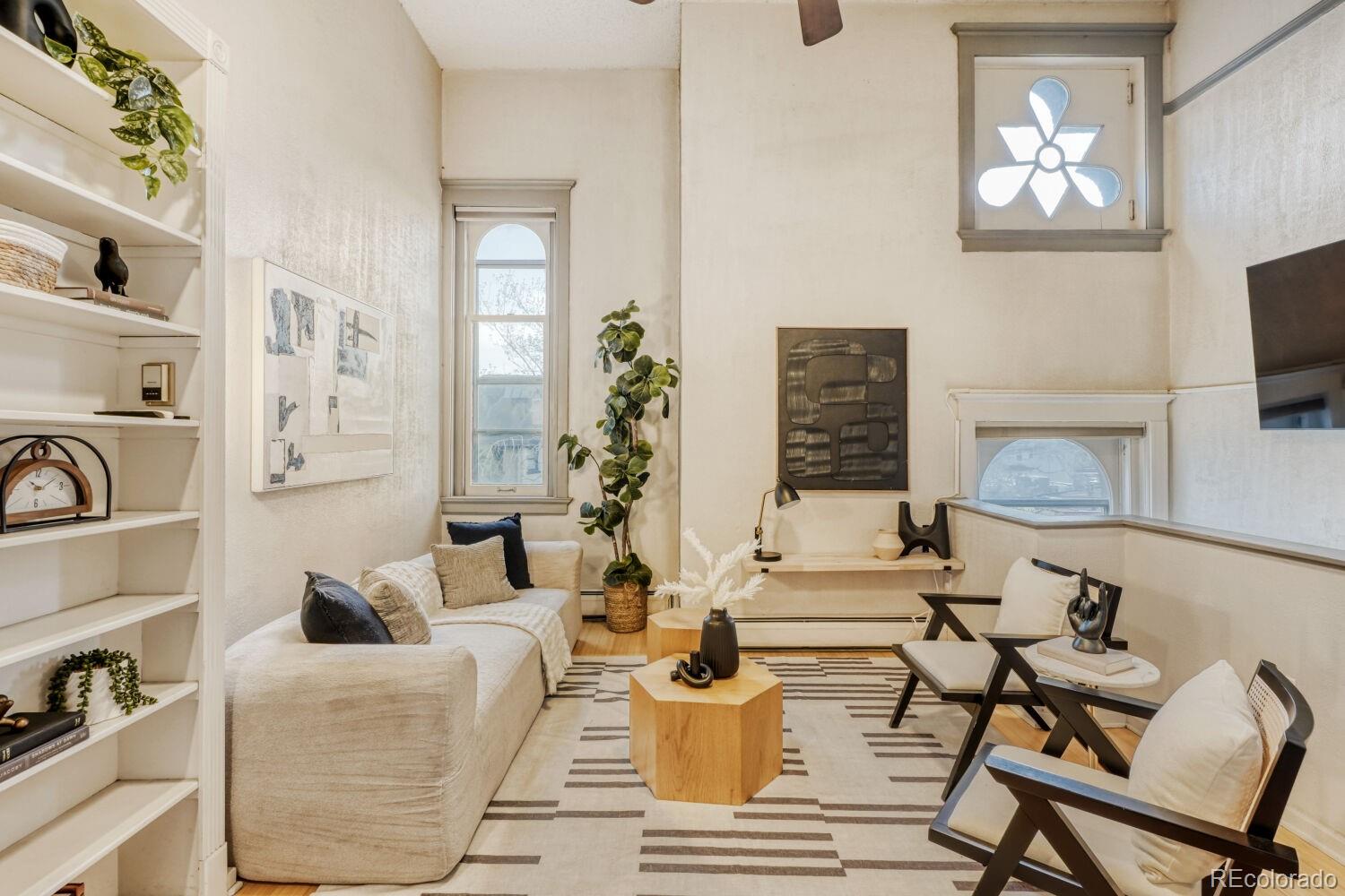 108 W Byers Place Unit: 202
